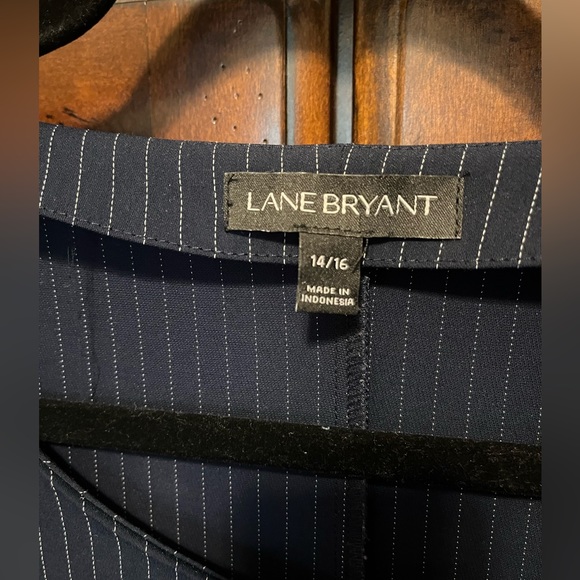 Lane Bryant size 14/16 Navy Stripe blouse. Bell sleeve with bow. - Picture 3 of 6